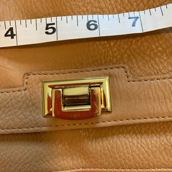 Olivia + Joy tan handbag - Picture 4 of 5
